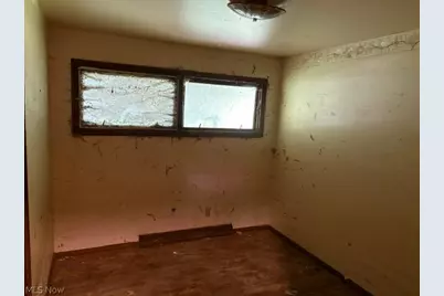 2033 Scenic Way, Akron, OH 44312 - Photo 9