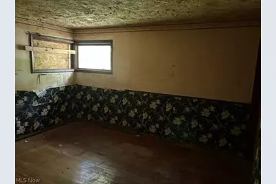 2033 Scenic Way, Akron, OH 44312 - Photo 7