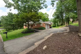 2300 Beechwood Dr NW, Dover, OH 44622 - Photo 3