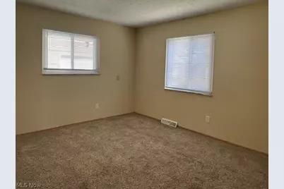 807 Albemarle Avenue, Cuyahoga Falls, OH 44221 - Photo 11