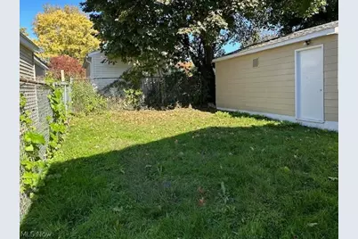 807 Albemarle Avenue, Cuyahoga Falls, OH 44221 - Photo 25