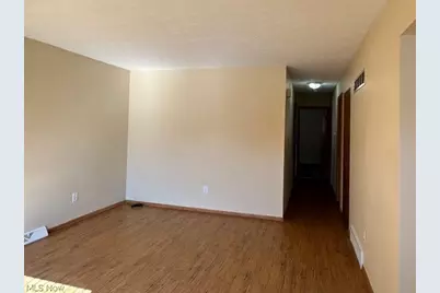 807 Albemarle Avenue, Cuyahoga Falls, OH 44221 - Photo 7