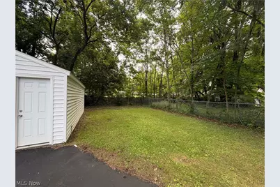 1045 Nome Avenue, Akron, OH 44320 - Photo 19