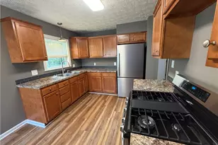 1045 Nome Ave, Akron, OH 44320 - Photo 7