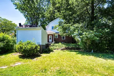 605 Saint Leger Avenue, Akron, OH 44305 - Photo 37