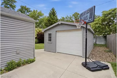 131 Forest Boulevard, Avon Lake, OH 44012 - Photo 5