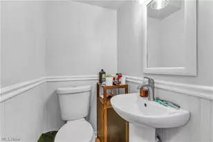 607 Castle Blvd, Akron, OH 44313 - Photo 17