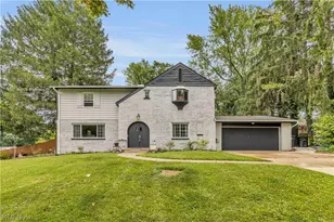 607 Castle Blvd, Akron, OH 44313 - Photo 1