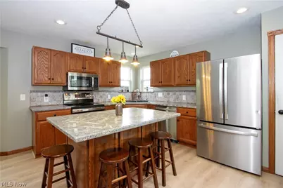 10964 Parmenter Road, Burbank, OH 44214 - Photo 9