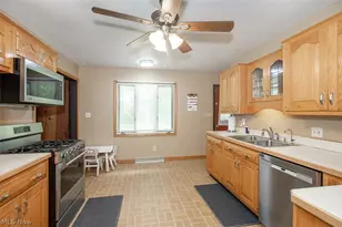 3563 Frawood Dr, Uniontown, OH 44685 - Photo 15