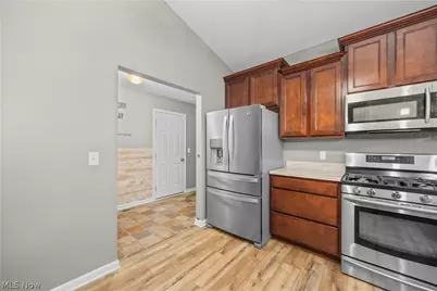 3502 Astor Lane, Lorain, OH 44053 - Photo 13
