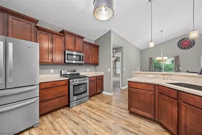 3502 Astor Lane, Lorain, OH 44053 - Photo 11