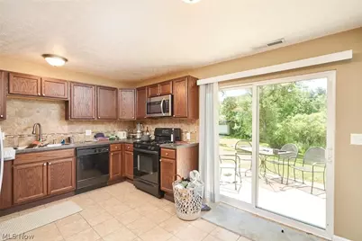 890-892 Irish Road, Kent, OH 44240 - Photo 5