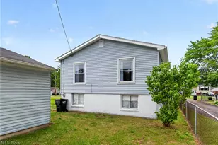 1154 Meadowbrook Ave, Alliance, OH 44601 - Photo 13