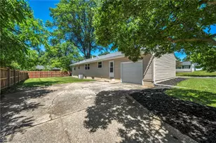 145 Hall Dr, Wadsworth, OH 44281 - Photo 29