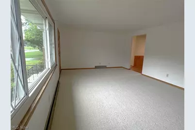 4005 Kingman Avenue NW, Canton, OH 44709 - Photo 9