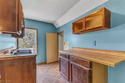 416 Washington Avenue, Lorain, OH 44052 - Photo 5