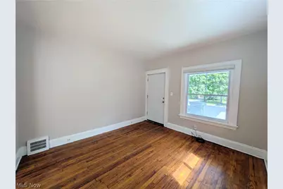 11302 Parkview Avenue, Loveland, OH 44104 - Photo 9