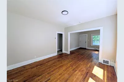 11302 Parkview Avenue, Loveland, OH 44104 - Photo 7