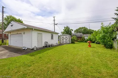 2400 40th Street NE, Canton, OH 44705 - Photo 17