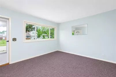 2400 40th Street NE, Canton, OH 44705 - Photo 9