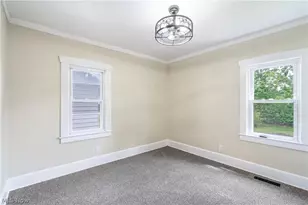27 Erskine Ave, Youngstown, OH 44512 - Photo 17