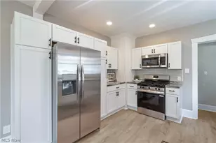 27 Erskine Ave, Youngstown, OH 44512 - Photo 9