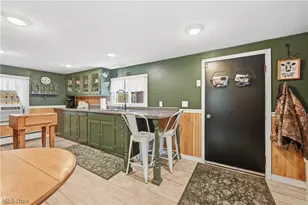 16728 Parkview Ave, Lake Milton, OH 44429 - Photo 7