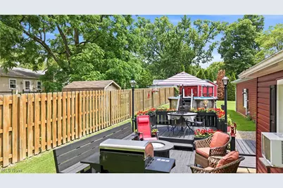 16728 Parkview Avenue, Lake Milton, OH 44429 - Photo 19
