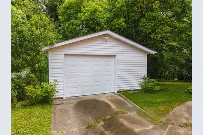 1151 Juniper Avenue, Akron, OH 44310 - Photo 23