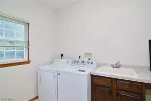 6967 Auburn Ridge Dr, Concord Twp, OH 44077 - Photo 19
