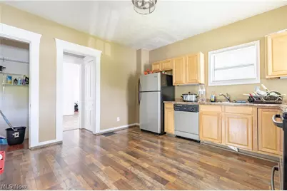 64 Diamond Avenue, Barberton, OH 44203 - Photo 17