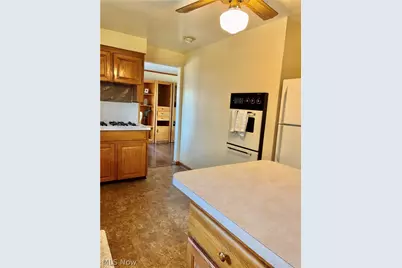 1407 Valentine Circle NW, Canton, OH 44708 - Photo 3