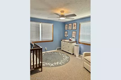 1407 W Valentine Circle NW, Canton, OH 44708 - Photo 9