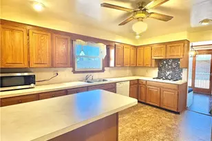 1407 W Valentine Cir NW, Canton, OH 44708 - Photo 3