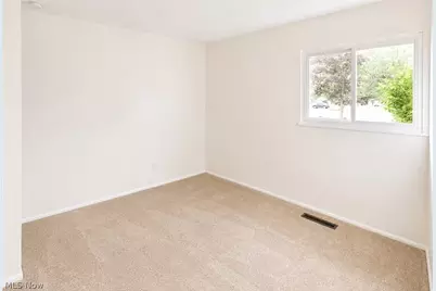 25445 Randolph Road, Huber Heights, OH 44146 - Photo 11