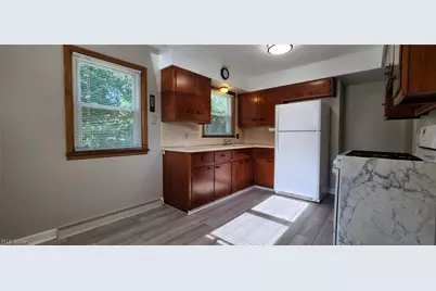 517 Evans Avenue, Akron, OH 44310 - Photo 3