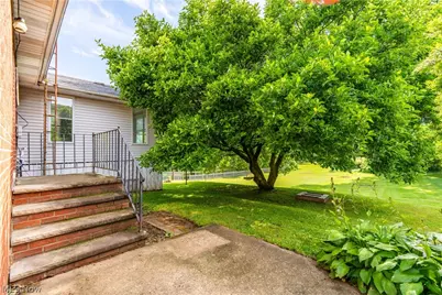 500 N Marion Avenue, Louisville, OH 44641 - Photo 3