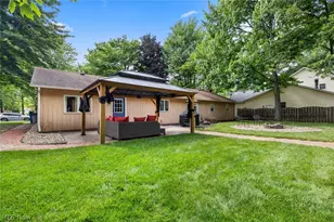 1135 Royal Dr, Amherst, OH 44001 - Photo 29