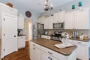 5423 Charleston Dr, Valley City, OH 44280 - Photo 15