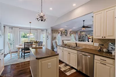 5423 Charleston Drive, Valley City, OH 44280 - Photo 13
