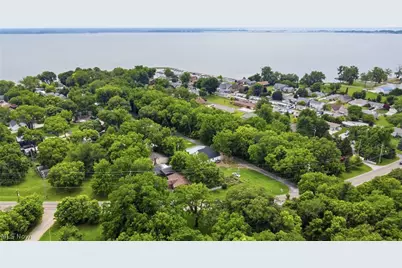2327 S Oak Knoll Drive, Lakeside Marblehead, OH 43440 - Photo 25