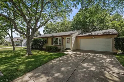 18765 Hearthstone Drive, Strongsville, OH 44136 - Photo 3