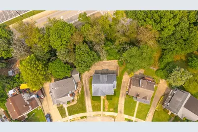 1496 Columbus Circle, Steubenville, OH 43952 - Photo 3