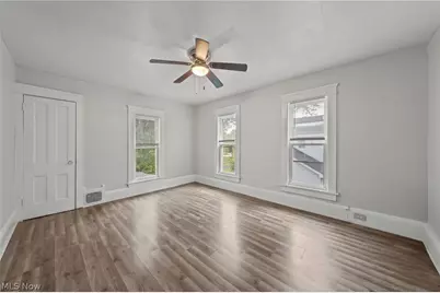111 W Cuyahoga Falls Avenue, Akron, OH 44310 - Photo 39