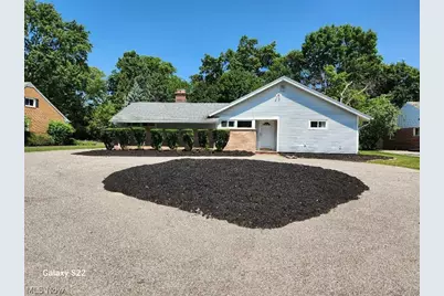 23551 S Woodland Road, Huber Heights, OH 44122 - Photo 3
