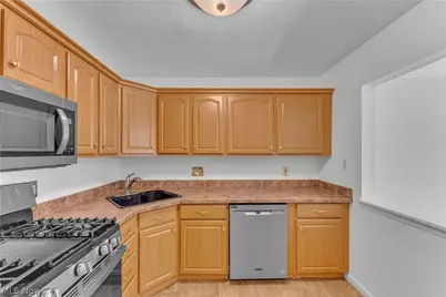 4215 Jennings Ridge Drive, Loveland, OH 44109 - Photo 7