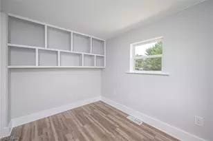 353 3rd St NW, Barberton, OH 44203 - Photo 17