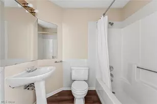 361 Village Pointe Dr, Akron, OH 44313 - Photo 27