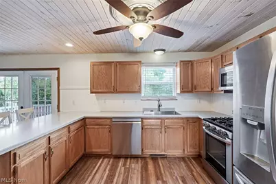 144 Hawkins Lane, Columbiana, OH 44408 - Photo 15